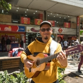 Artista del espacio público vinculado al programa Arte a la KY