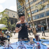 Artista del espacio público vinculado al programa Arte a la KY