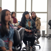 grupo de personas en charla