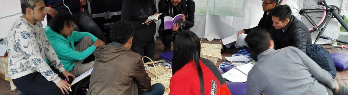 Libro al viento: historias escritas con otras palabras