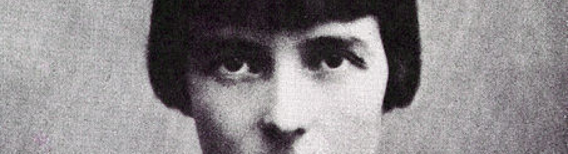 Fotografía de  Katherine Mansfield en blanco y negro de wikimedia commons