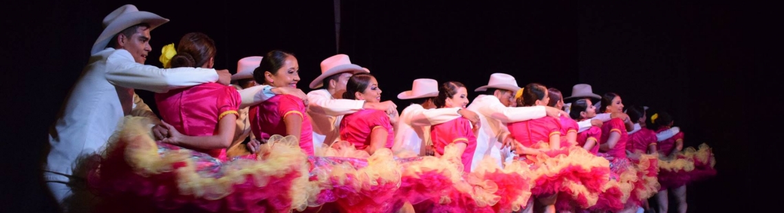 Personas bailando