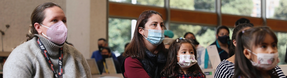 Familias durante evento del Programa Nidos