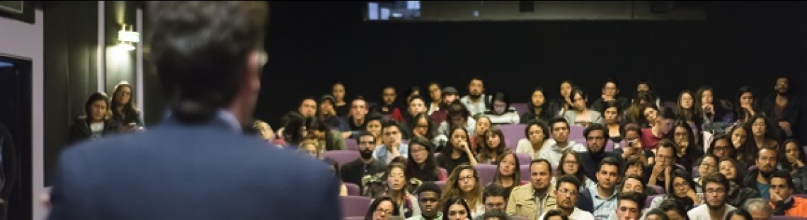 Público en la sala de la CInemateca