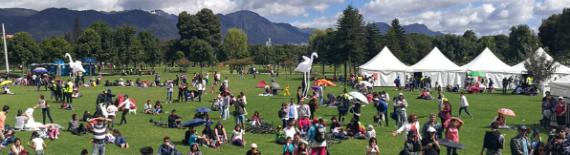 Planetario al Parque - personas al aire libre