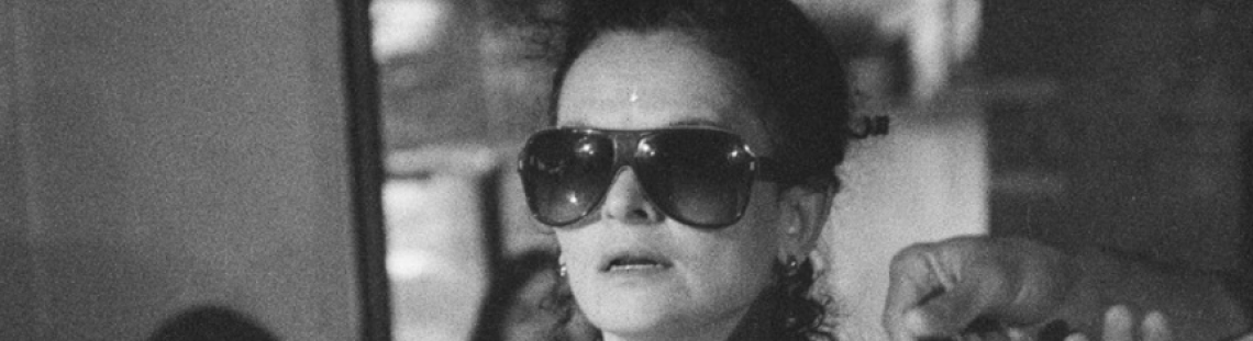 Mujer con gafas 