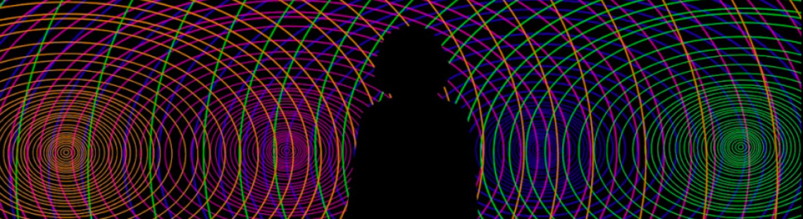 mujer con ondas sonoras 