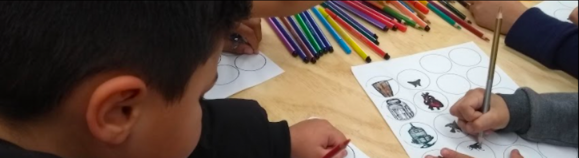 Niños dibujando 