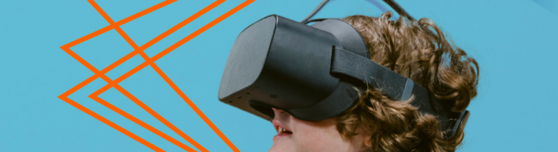 Niño con usando gafas para realidad virtual 