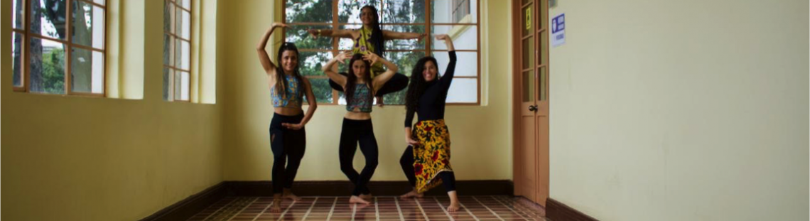 Mujeres en la Casona de la Danza