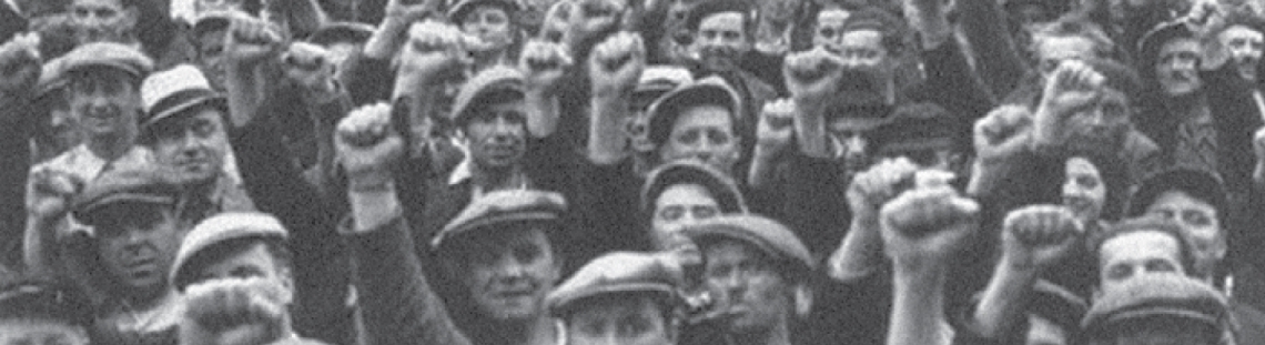 Imagen de un grupo de personas en blanco y negro
