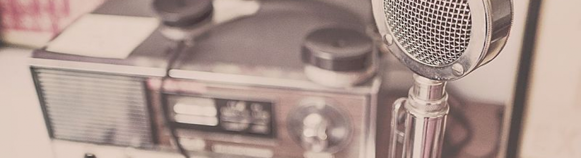 Radio y microfono wikimedia commons