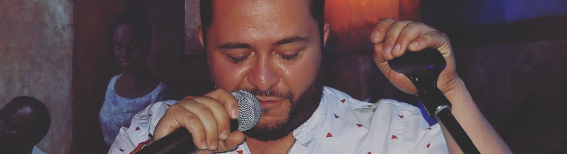 Cantante en escena