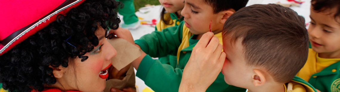 Nños participando en actividad lúdica