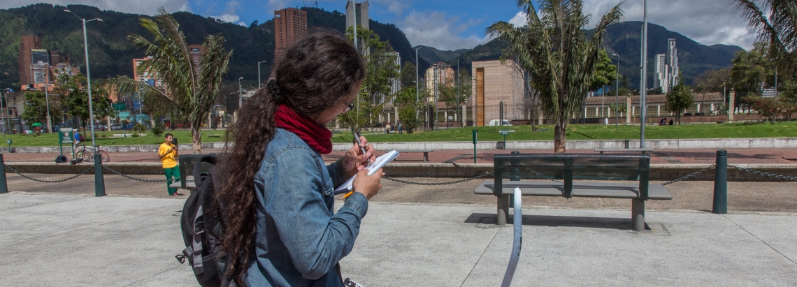 Imagen de archivo de uno de los participantes de una edición de la Maratón de Dibujo - Fiesta Bogotá. Foto: Idartes