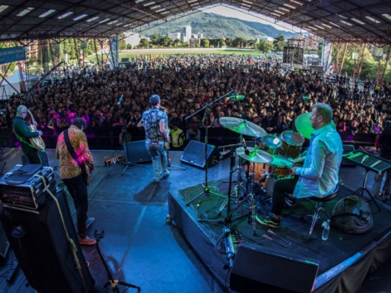 Musicos en escena durante Festival Rock al Parque 