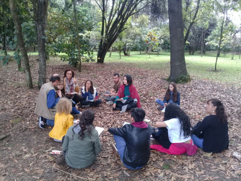 Mesa de participación de Literatura