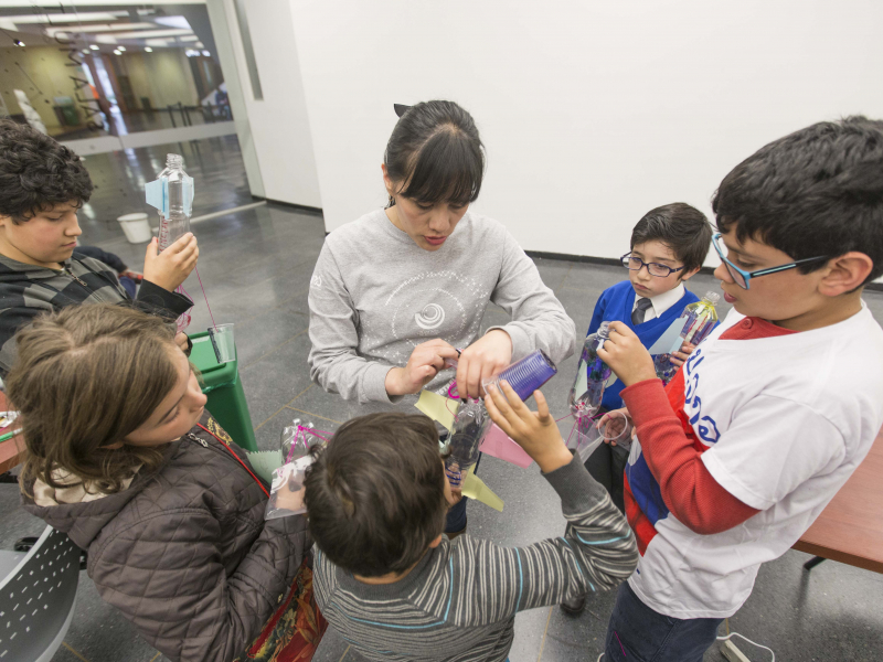 Niños participando de una sesión de aprendizaje