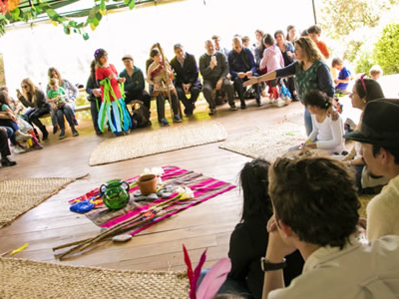 Personas participando en una actividad recreativa