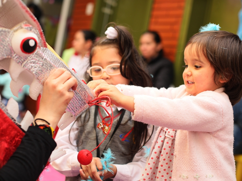 Niños participando de actividades lúdicas