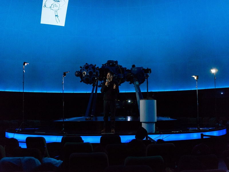 Imágen de proyector en el Domo del Planetario