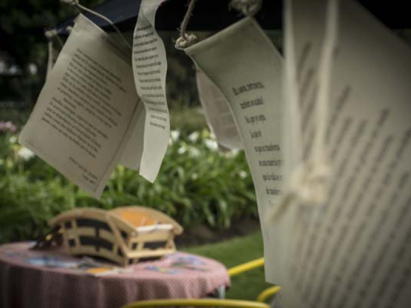 Rodando en la memoria, Libro al Viento.