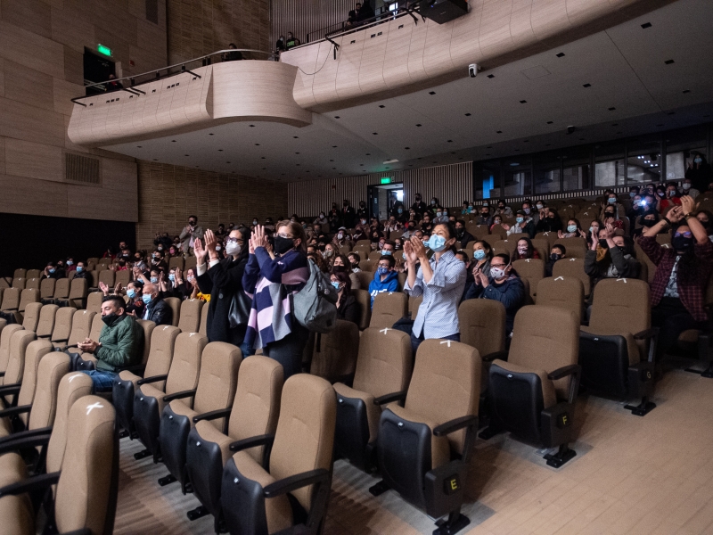 Asistentes en el Teatro El Ensueño