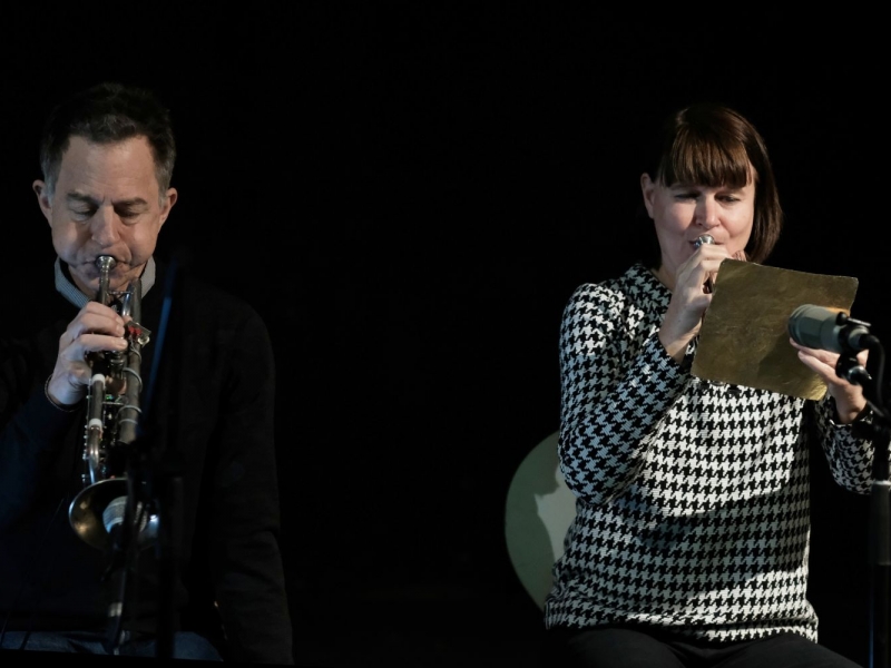 Nicollas Collins y Birgit Ulher en concierto. 