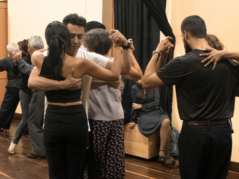 Bailarines de tango