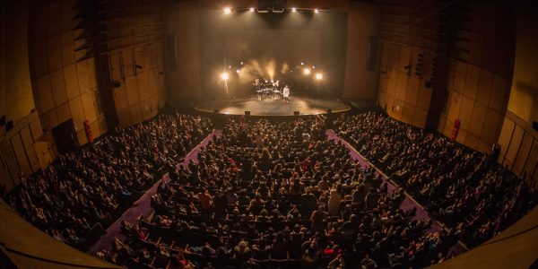 Público del Teatro Municipal Jorge Eliécer Gaitán