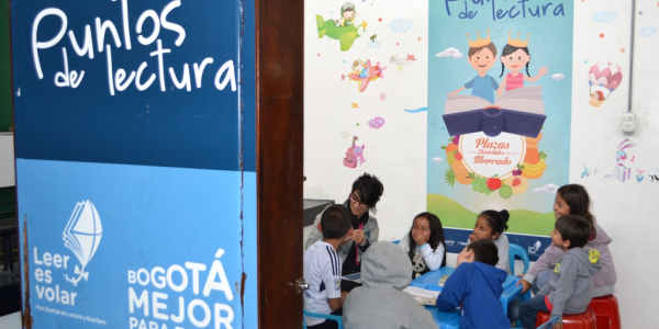 Actividad de fomento a la lectura y la escritura en plazas de mercado