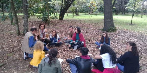 Mesa de participación de Literatura