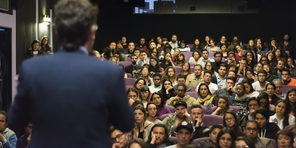 Público en la sala de la CInemateca