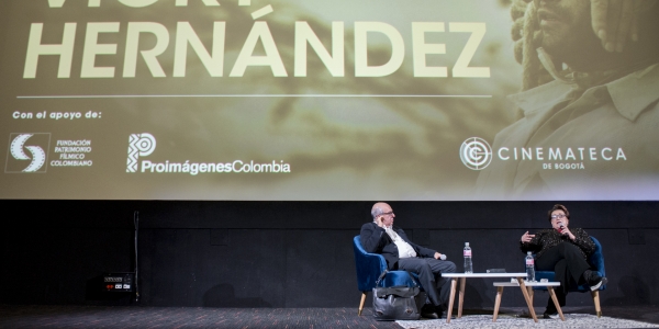 Charla Vicky Hernandez y Sandro Romero por Juan Santacruz
