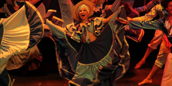 Conversando sobre los derechos culturales - Bailarines en escena