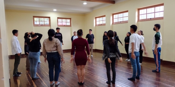 Grupo de mujeres en la Casona 