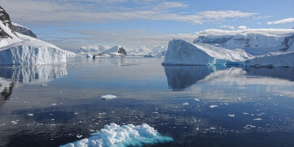 Glaciares sobre agua. 