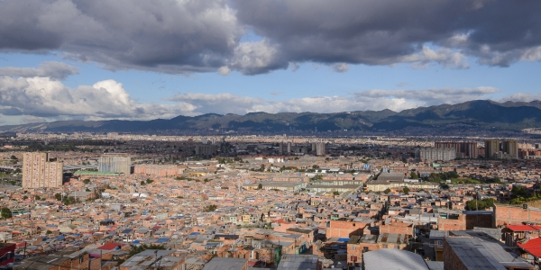 Panorámica de Ciudad Bolívar de día. 