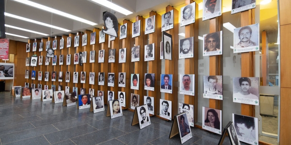 Exposición de Ausentes, estrellas presentes en 2021