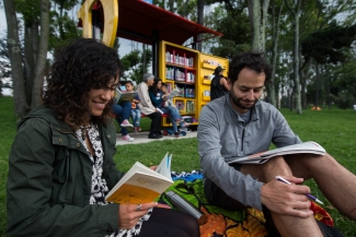 Lanzamiento Sylvie, Libro al Viento