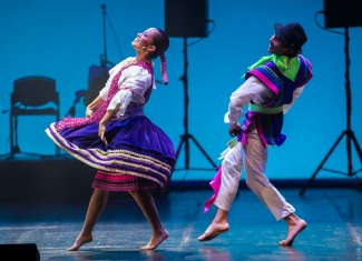 Gala lo mejor de la danza folclórica colombiana