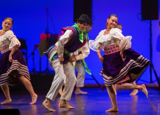 Gala lo mejor de la danza folclórica colombiana