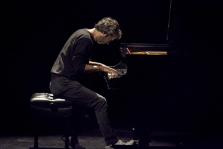 Presentación del pianista James Rhodes en el teatro Jorge Eliécer Gaitán