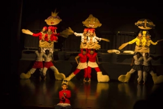 Obra Petrushka de la Compañía Joven de Danza Crea