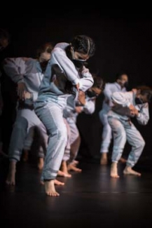 Obra Esmog de la Compañía Joven de Danza Crea