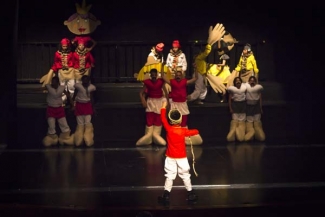 Obra Petrushka de la Compañía Joven de Danza Crea