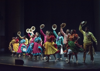 Noches de folclor colombiano en el Jorge Eliécer 