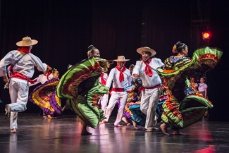 Noches de folclor colombiano en el Jorge Eliécer 