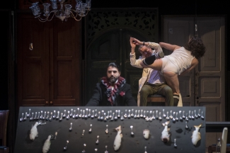 Hombres en escena 