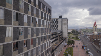 Asomate a la ventana